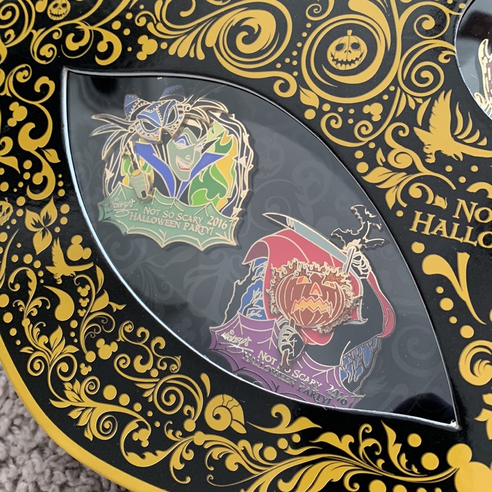 Mickey’s Not So Scary Halloween Party 2016 trading pins set - Picture 3 of 7